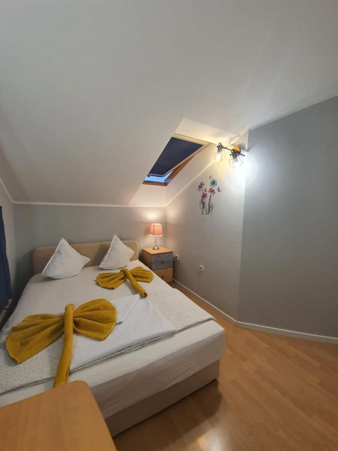 Apartment D Free Parking & Wifi, Walking Distance To Centrum Zadar Exterior photo