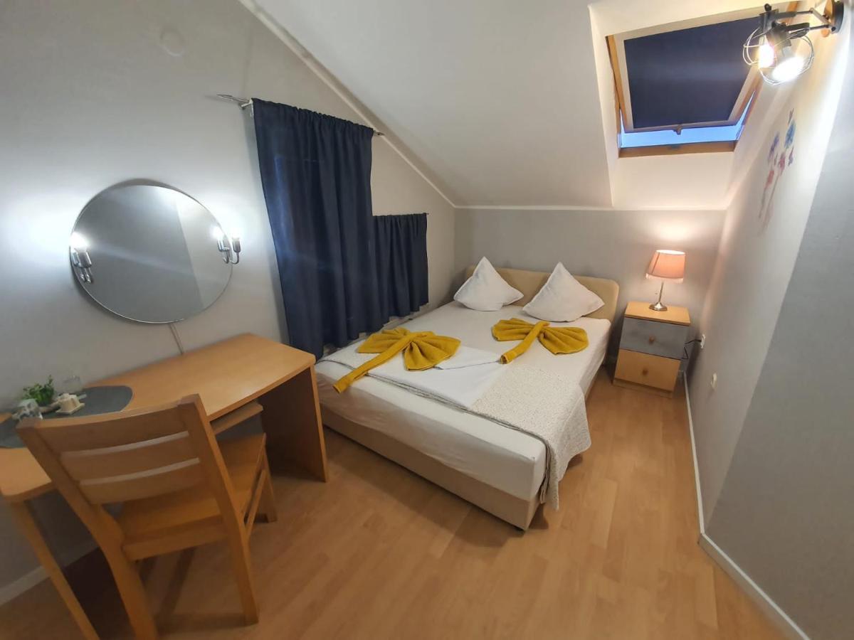 Apartment D Free Parking & Wifi, Walking Distance To Centrum Zadar Exterior photo